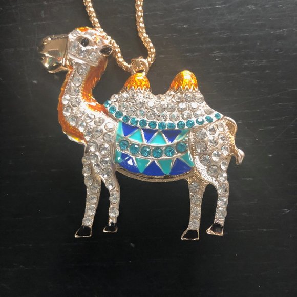 Bejewelled Camel pendant Betsey Johnson - Picture 4 of 5